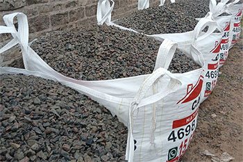 Piedra partida para construcción en Laferrere, La Matanza